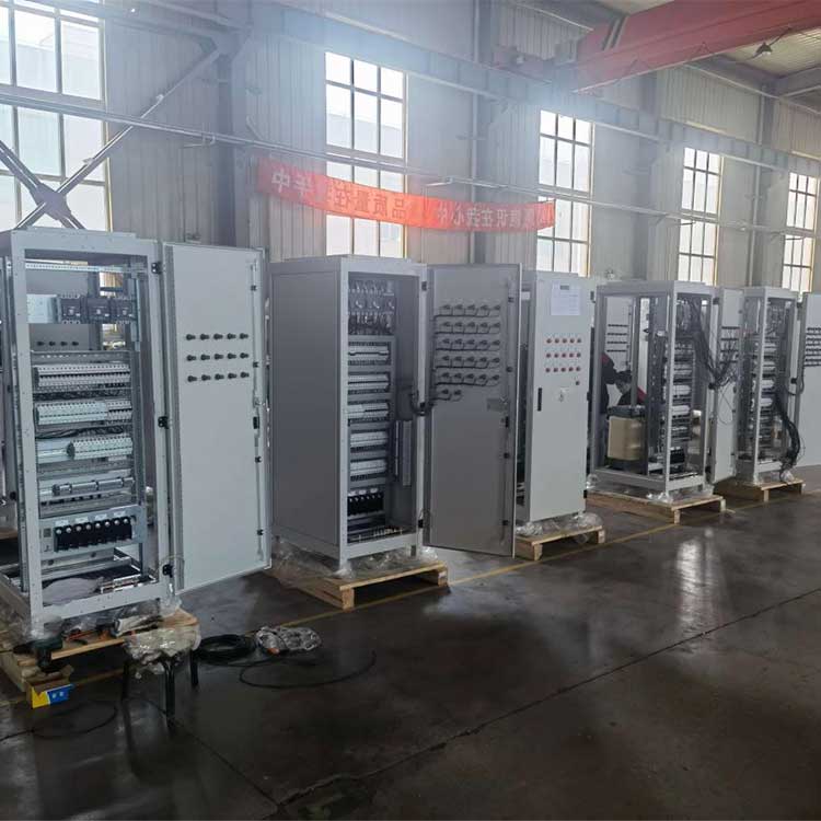 Cấu Trúc Tủ Đi Kèm Với Linh Kiện Làm Nên Chất Lượng Panel LVSG