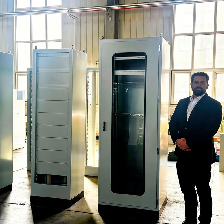 Hợp tác với Đối tác Kỹ thuật Vương quốc Anh của chúng tôi